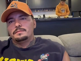 A mis visitas les doy la mejor atención, les invito chelas, agua, chupada de verga y también les meto mi palanca de cambios por el culo leaked asian careless sex videos