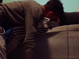 Atención especial a confront peludo. Mamada deliciosa. xxx sex videos gay asian