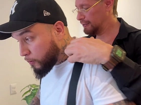 Macho colombiano de Traje me regaña por no obedecerle asian only fans gay sex videos