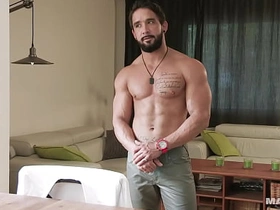 Zack Lemec’s Naked Waiter Interview - Maskurbate xmaster.com asian gay sex videos