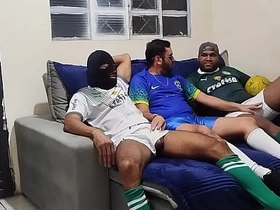 Como será que terminou essa partida de futebol? Adivinhem (Prévia) asian gay porn stars sex videos