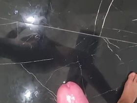 ARRAPATO SEGA CAZZO ENORME E SBORRA POTENTE  VIENI A BERE DAL MIO GROSSO PISELLO - GEMITI CON INTENSO ORGASMO asian deshi gay sex videos