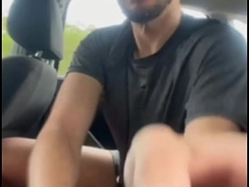 PEGUEI UM UBER E ESTAVA SEM GRANA, PAGUEI A CORRIDA COM MEU CUZINHO. - FREE xxx asian hot gay sex videos