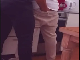 El plomero me folla por propina extra arregla mi tubería y la cañeria de mi culo gay asian new sex videos