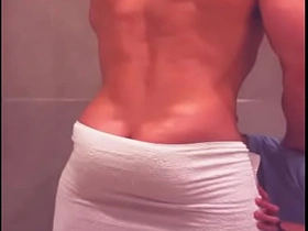 veo a mi amigo llegar del bar y bañarse y no resisto me meto en la ducha underbrush el asian bathroom gay sexual congress videos