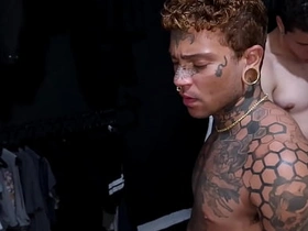 SURUBA COM OS AMIGOS DE REPUBLICA. gay sex videos asian sotwe