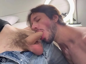 Arregaçando gostoso do vizinho do meu parceiro asian gay copulation videos give public places