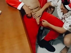 natal chegou, e o Noel trouxe presentes asian gay threesom sexual congress videos