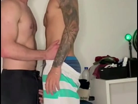 FUDENDO O NOVINHO QUE CONHECI NA BOATE asian gay sote mating videos