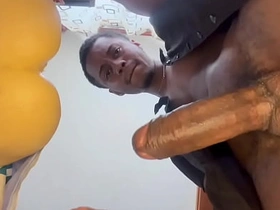 Papi masturba su gran polla con slave-trader y su fleshlight para luego correrse asian china gay sex pioneering videos