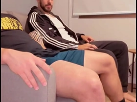 VIZINHO PAUZUDO ESPEROU A ESPOSA IR TRABALHAR E VEIO ME FUDER asian jubilant porn star coition videos