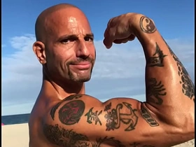 MAXXX LOADZ FLEXING AT THE BEACH asian muscular gay sex videos