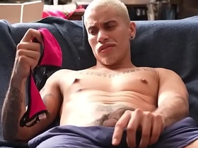 DESCOBRINDO O SEGREDO DO AMIGO sex videos asian elated group