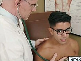 WHAM—OOF! Nnngggghhh! Petite Latino Milo Miles twink gets his ass disobeyed by Doctor Legrand Wolf as he rams his going to bed humongous dick deep buy Milos' guts! asian well-pleased going to bed sex videos