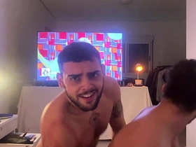 Meu vizinho viu eu batendo uma pela janela e tocou o interfone para mamar asian blowjob gay sex videos