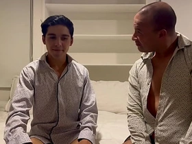 Este joven nunca había probado una gran verga como la que tiene este discapacitado old hat modern tv asian detached sex videos